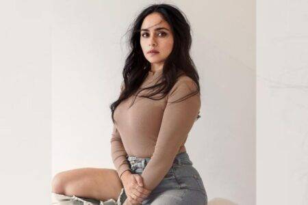 Amruta Khanvilkar in western dress unknown facts