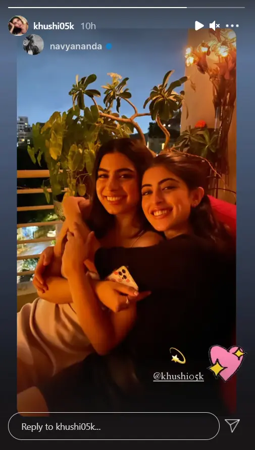 Navya Naveli Nanda & Khushi Kapoor Hug each other 