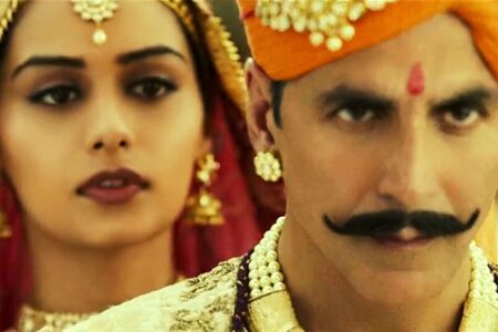 Akshay Kumar and Manushi Chillar in Prithviraj Trailer