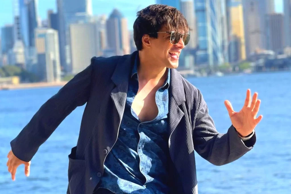 Mohsin Khan Caught Getting Groovy With A Mystery Girl, What's Cooking?