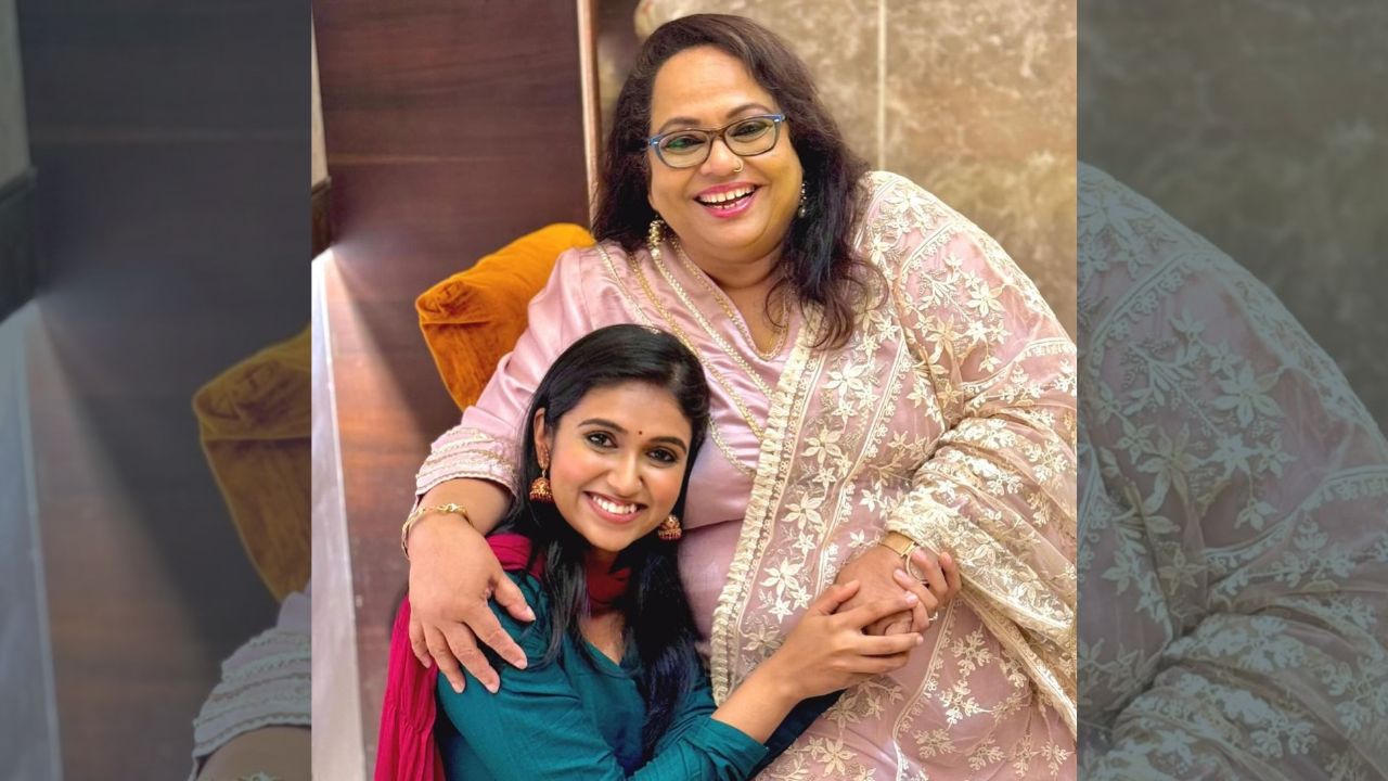 Rinku Rajguru and Nirmiti Sawant’s Adorable Off-Screen Bond Wins Hearts